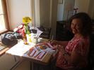 Jazyková škola Březinka: Lektorka Tanya připravuje diplomy pro naše studenty