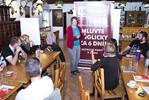 Jazyková škola ENGLISHstay.cz - JEDEN NA JEDNOHO s rodilým mluvčím - 70h angličtiny - Intenzivní pobytové kurzy v Česku: Zabýváme se Vámi vybranými tématy ke konverzaci.